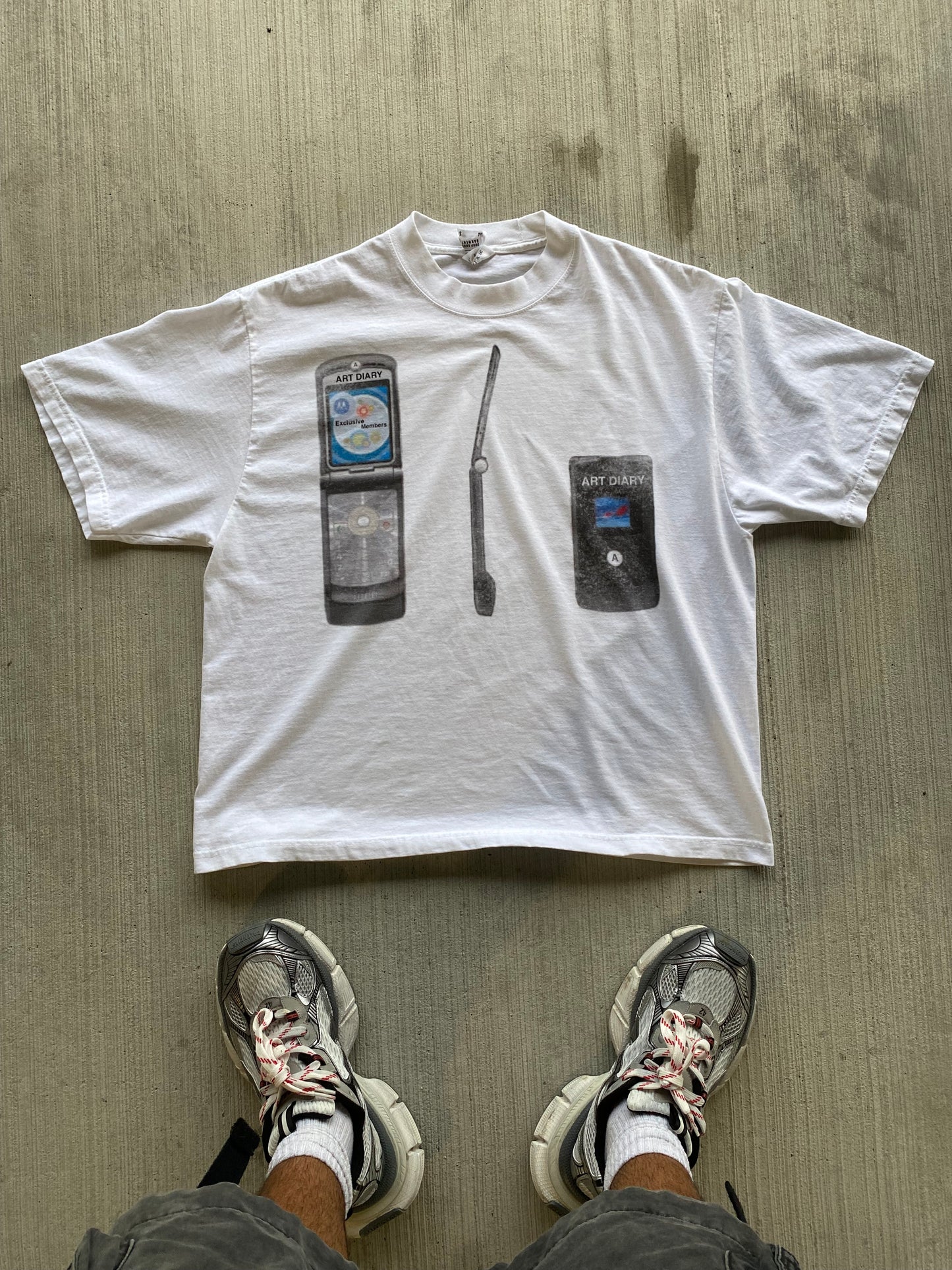 Flip phone tee